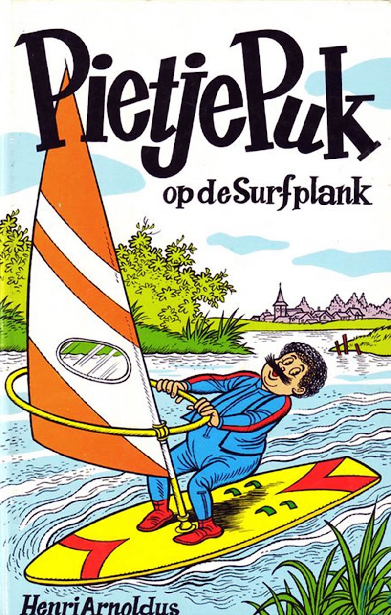 Pietje Puk op de surfplank by Henri Arnoldus